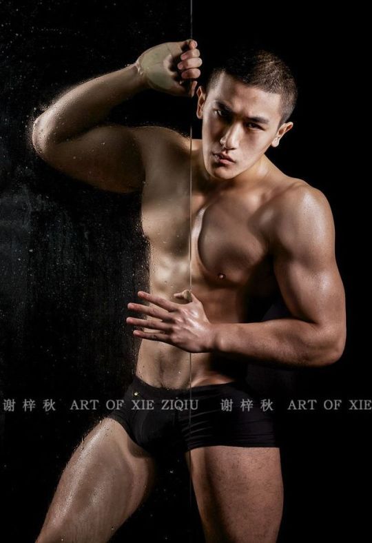 Hot guy in underwear 331