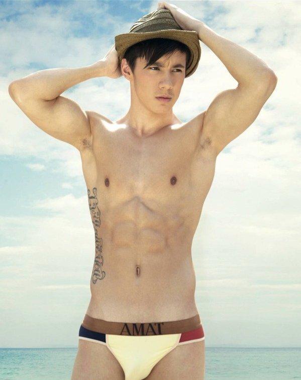 Hot guy in underwear 331