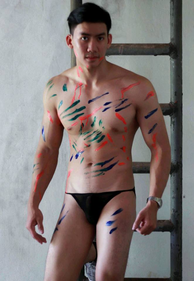 Hot guy in underwear 331