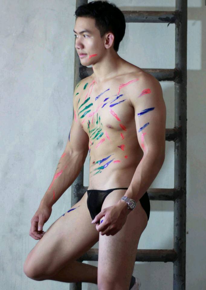Hot guy in underwear 331