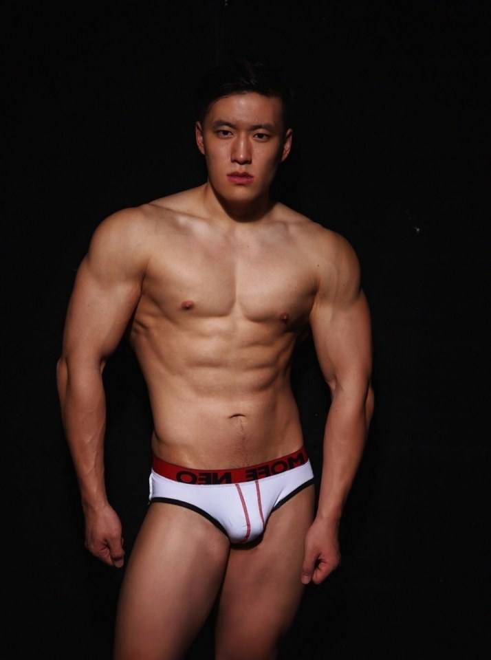 Hot guy in underwear 331
