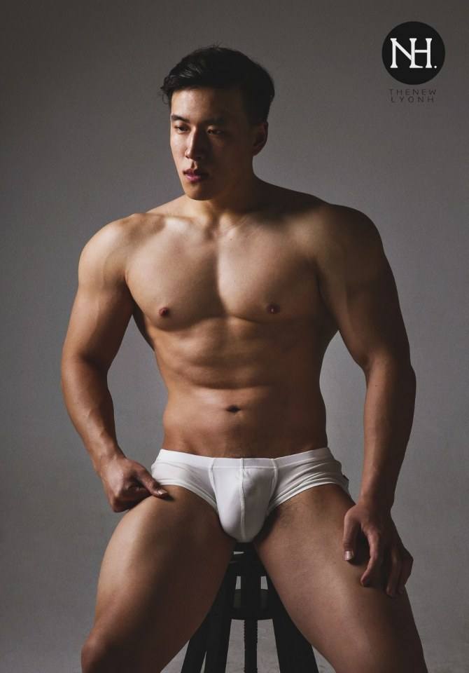 Hot guy in underwear 331