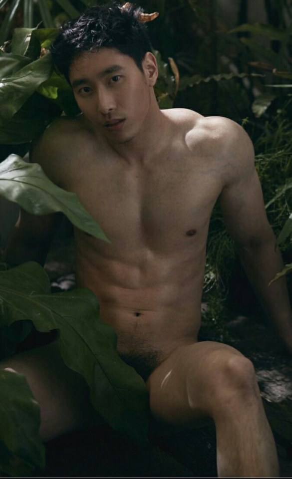 hot male 578 (18+)