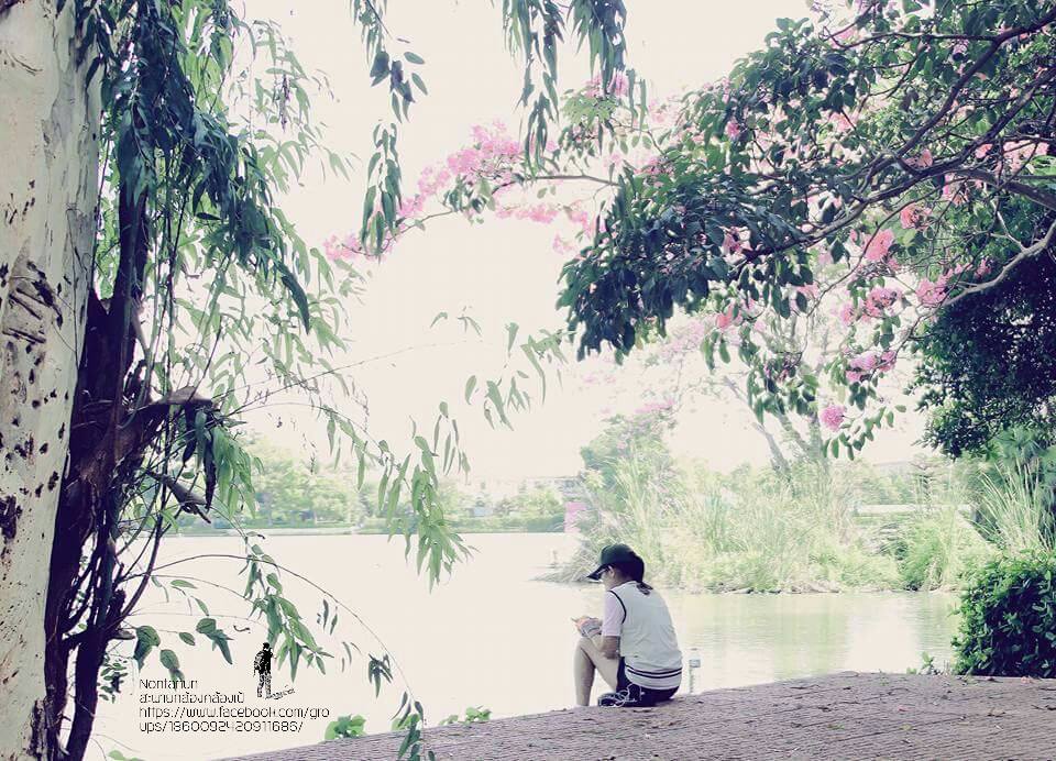 "รอ"