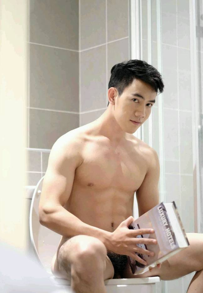hot male 580 (18+)