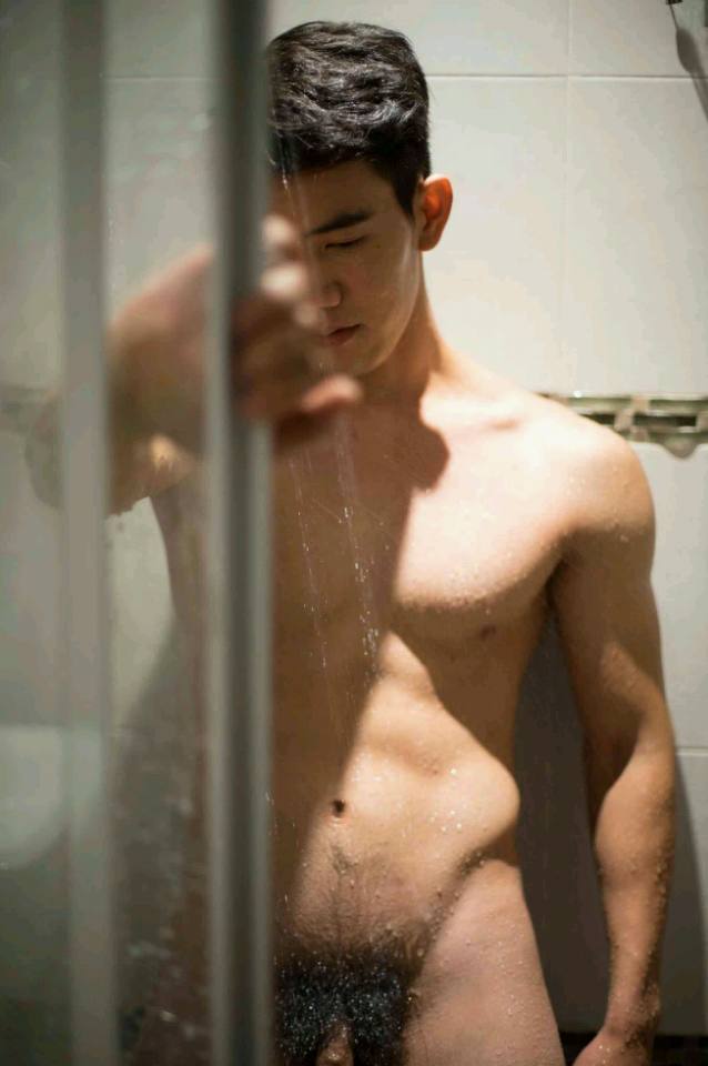 hot male 580 (18+)