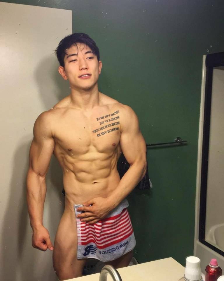 hot male 580 (18+)