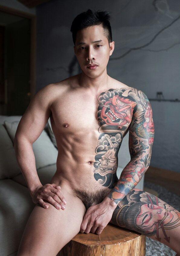 hot male 583 (18+)