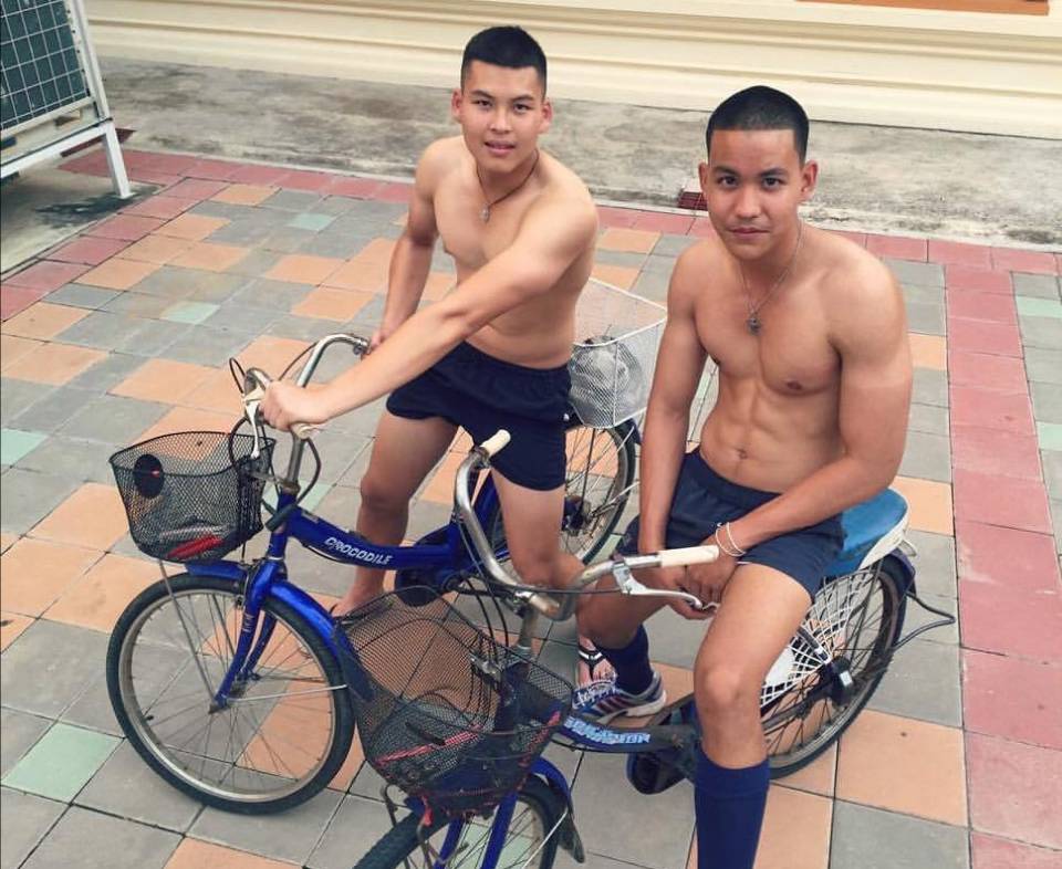 หุ่นน่ากินจัง