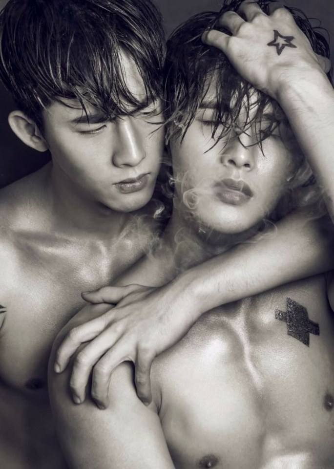หล่อแพ็คคู่