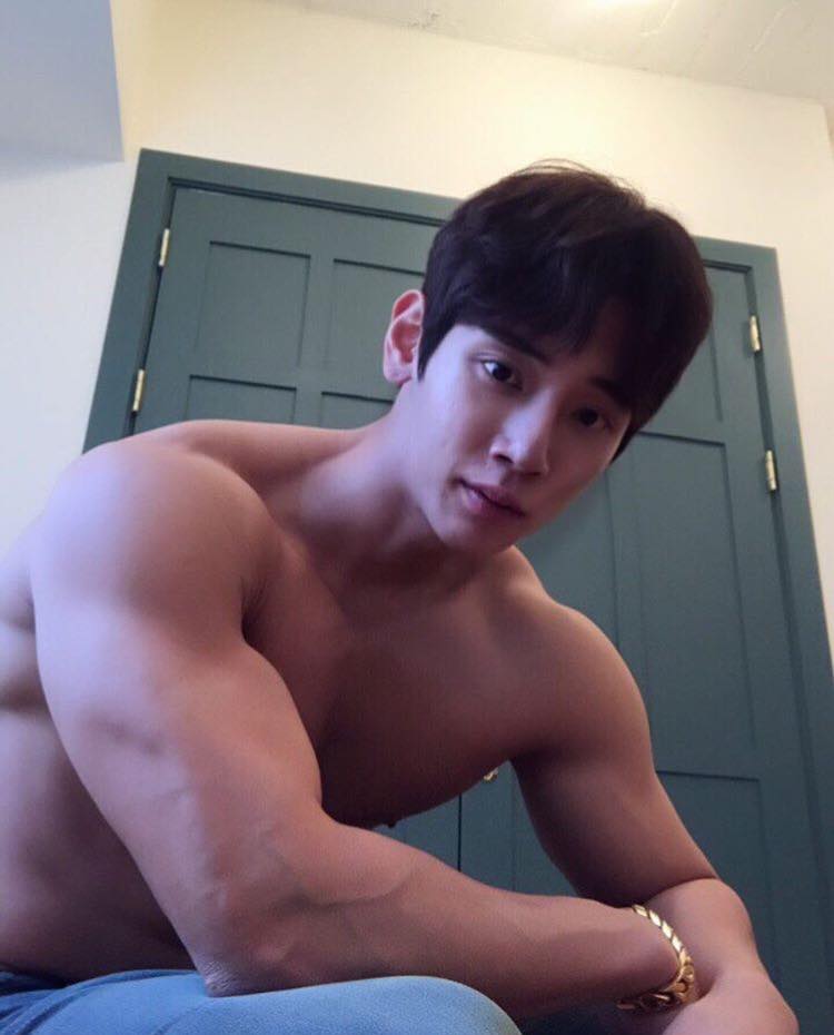 พี่เกาหุ่นน่าซบ ๑๐