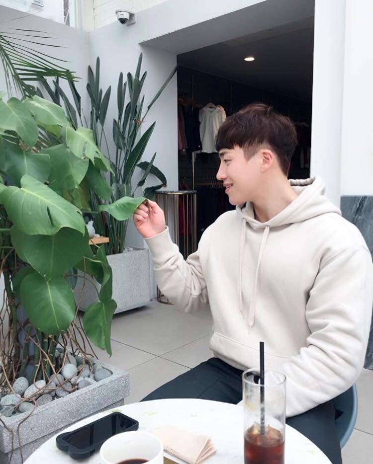 พี่เกาหุ่นน่าซบ ๑๑