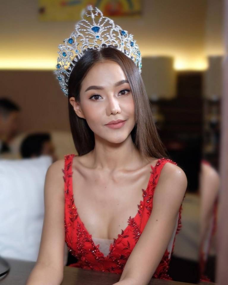 หนูสิ สิริรัตน์ Miss Thailand World2010