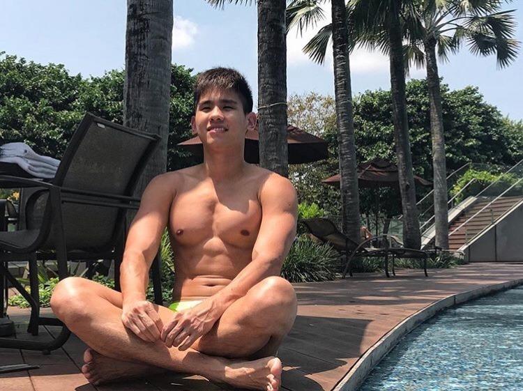 ถอดโชว์เรือนร่าง 2181