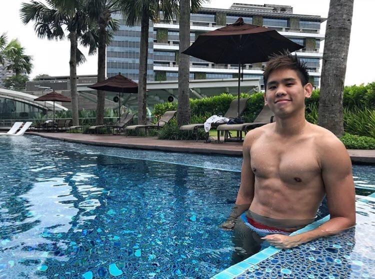 ถอดโชว์เรือนร่าง 2181