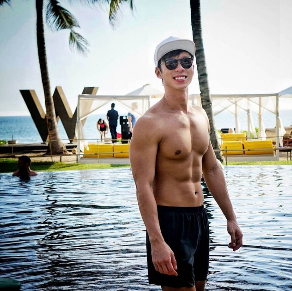 ถอดโชว์เรือนร่าง 2181