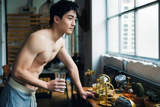 ถอดโชว์เรือนร่าง 2190