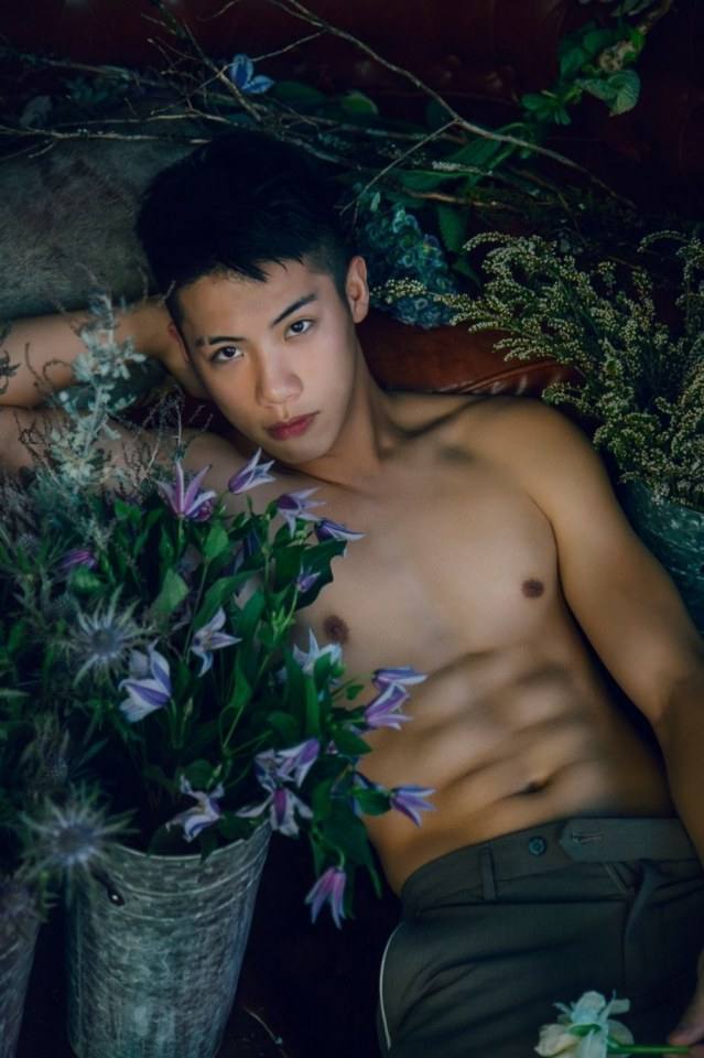 ถอดโชว์เรือนร่าง 2190