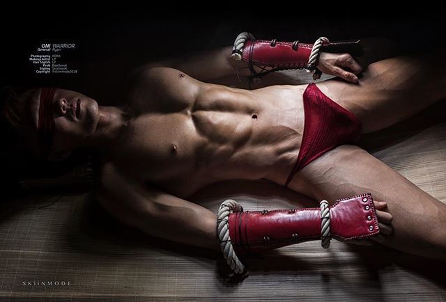 hot male 588 (18+)