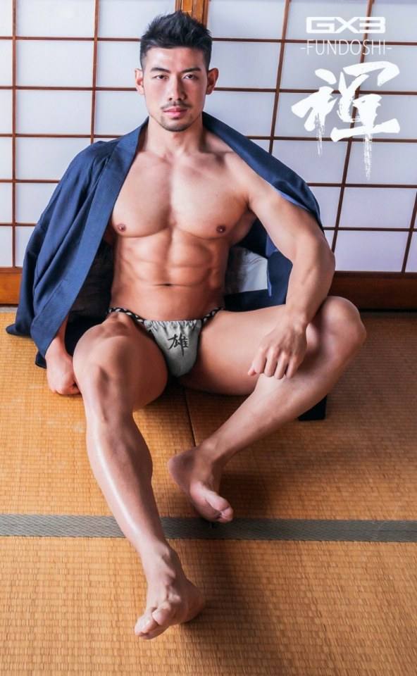 hot male 588 (18+)