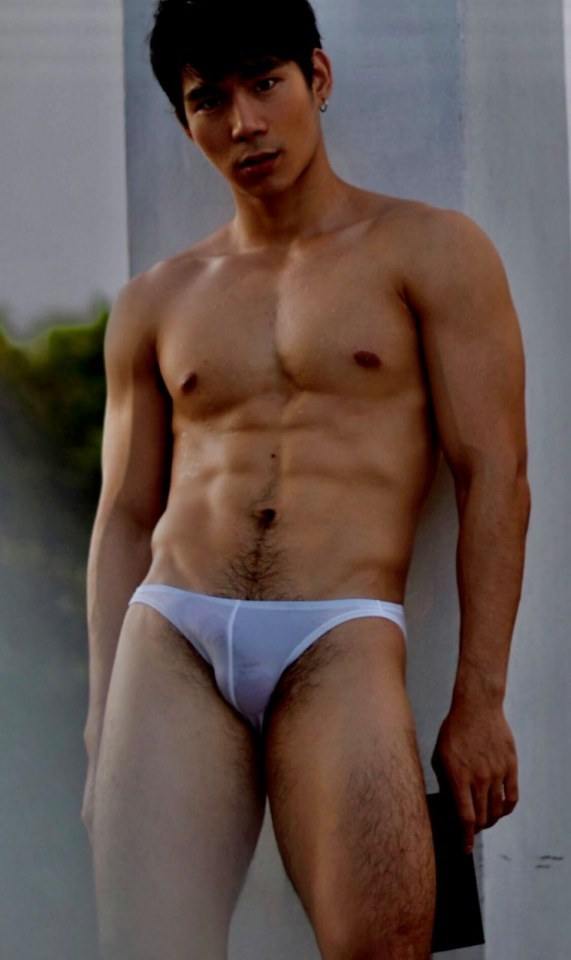 hot male 589 (18+)