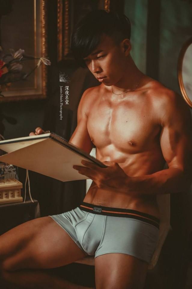 ดึกดำดึ๋ย