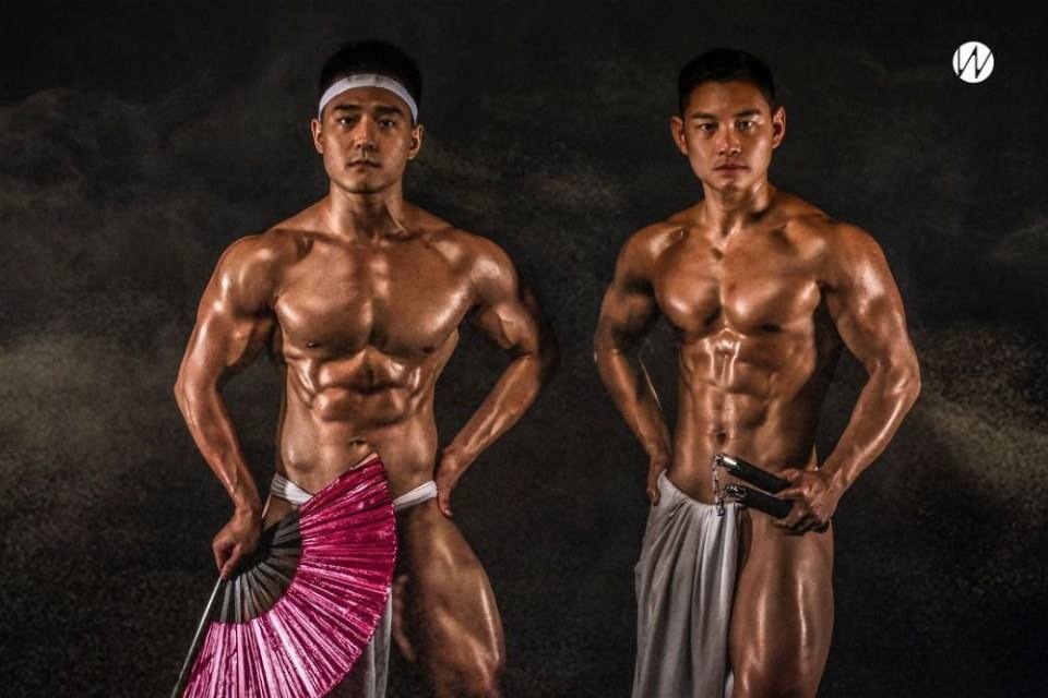 ดึกดำดึ๋ย