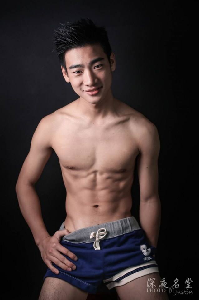 ดึกดำดึ๋ย