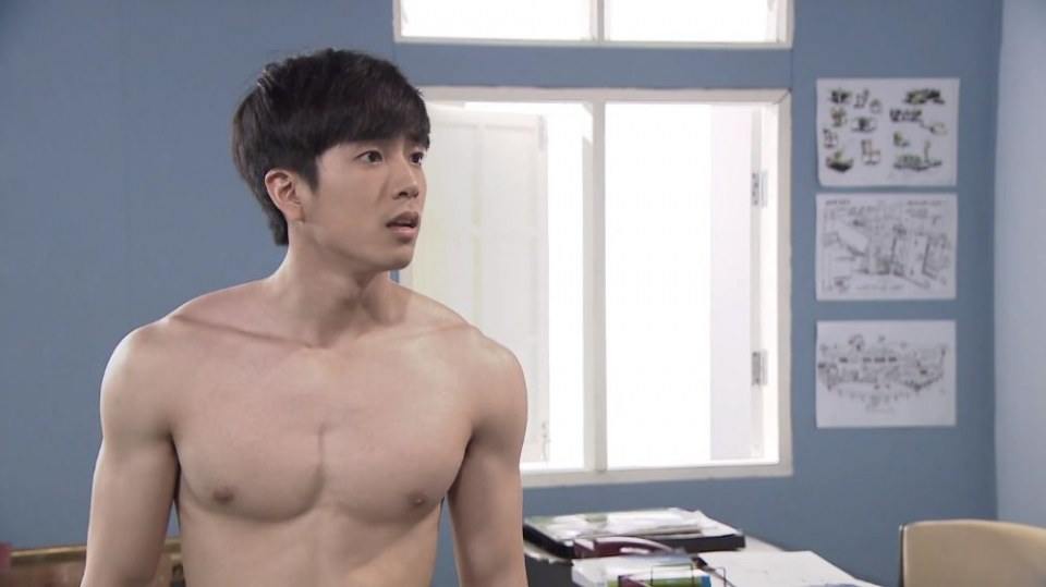 ย้อนดูฉาก "นน ชานน" ถอดเสื้อโชว์หุ่นแซ่บ ในบางรักซอย9/1(ซีซั่น1)