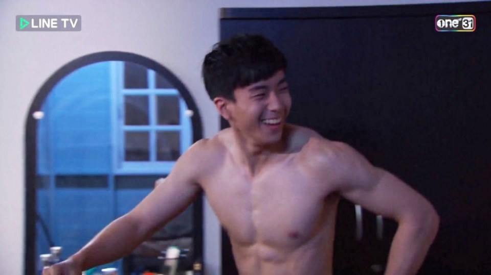 ย้อนดูฉาก "นน ชานน" ถอดเสื้อโชว์หุ่นแซ่บ ในบางรักซอย9/1(ซีซั่น1)