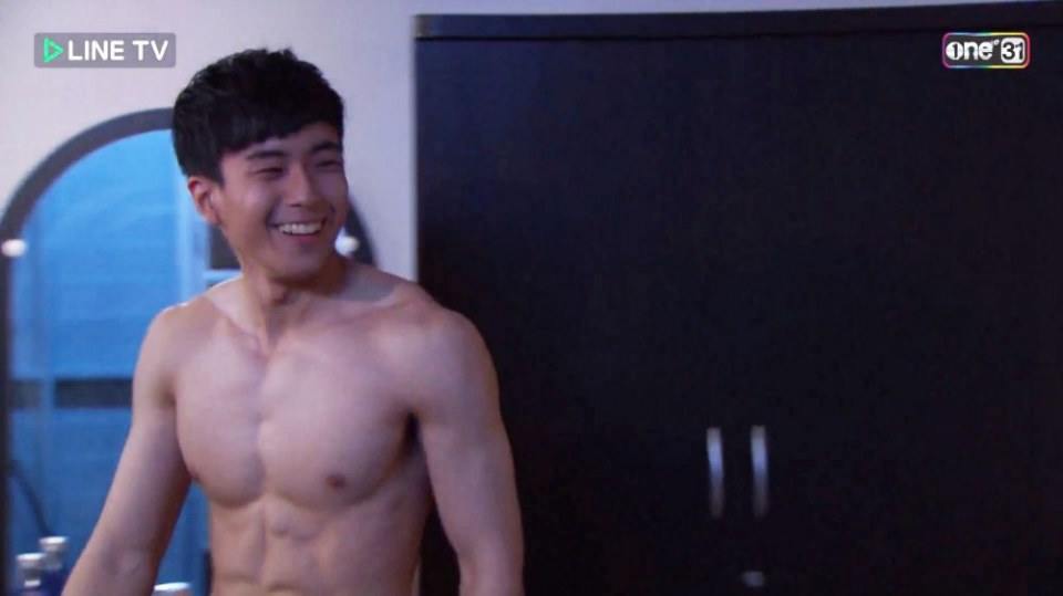 ย้อนดูฉาก "นน ชานน" ถอดเสื้อโชว์หุ่นแซ่บ ในบางรักซอย9/1(ซีซั่น1)