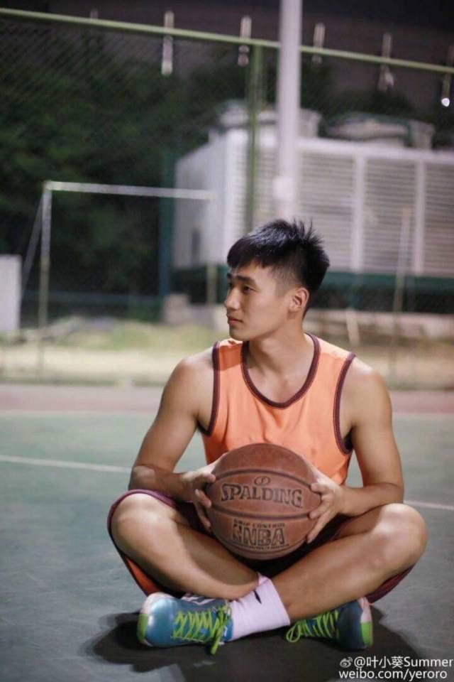มาเล่นบาสฯกับหนุ่มหล่อ