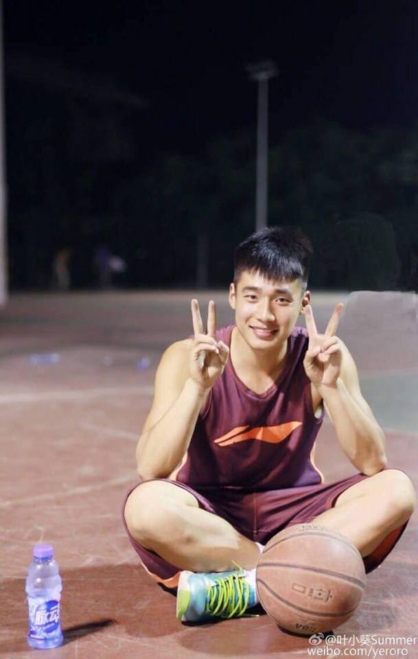 มาเล่นบาสฯกับหนุ่มหล่อ