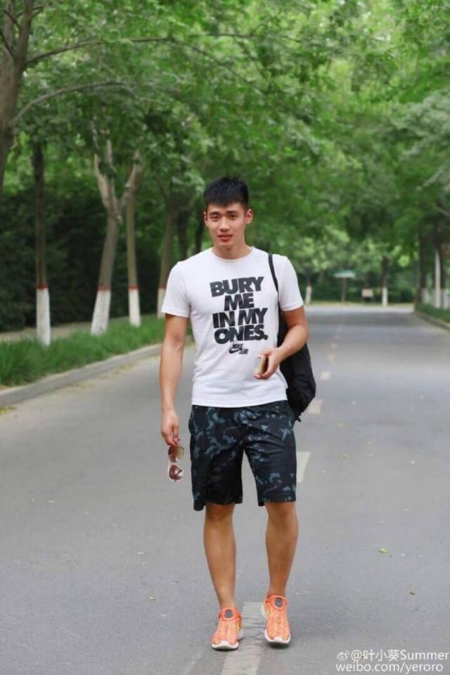 มาเล่นบาสฯกับหนุ่มหล่อ
