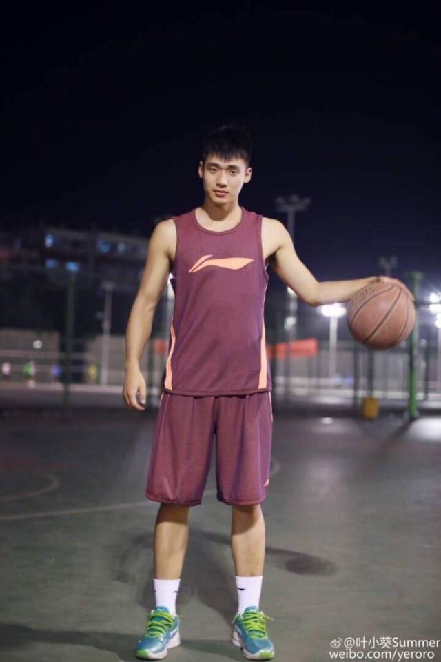 มาเล่นบาสฯกับหนุ่มหล่อ