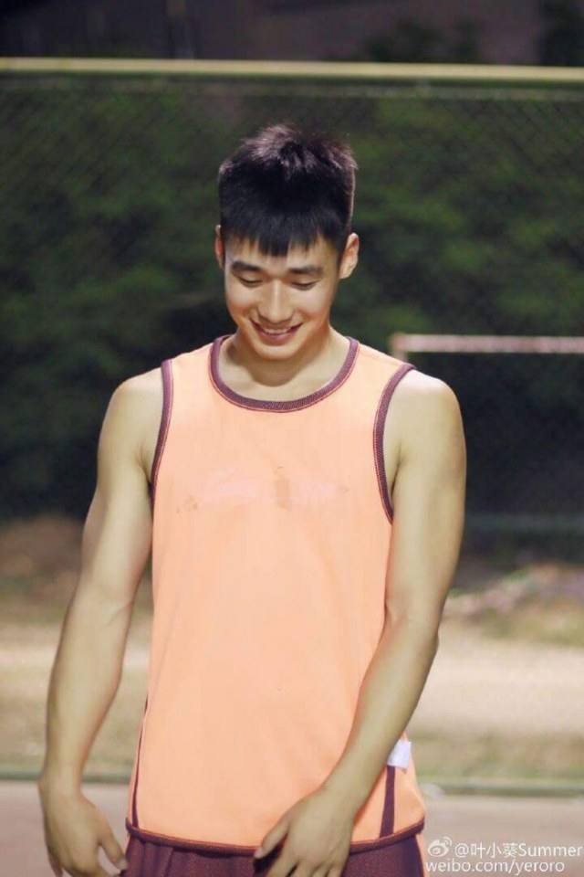 มาเล่นบาสฯกับหนุ่มหล่อ