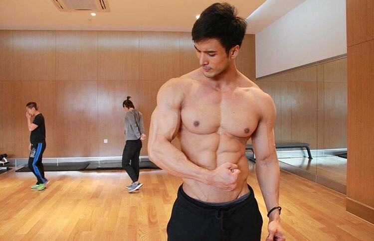 ต๊อบ ชัยวัฒน์