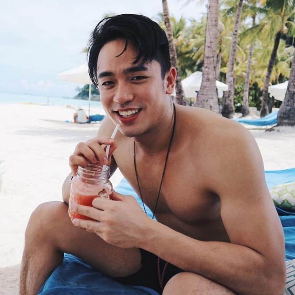หล่อน่าเลีย
