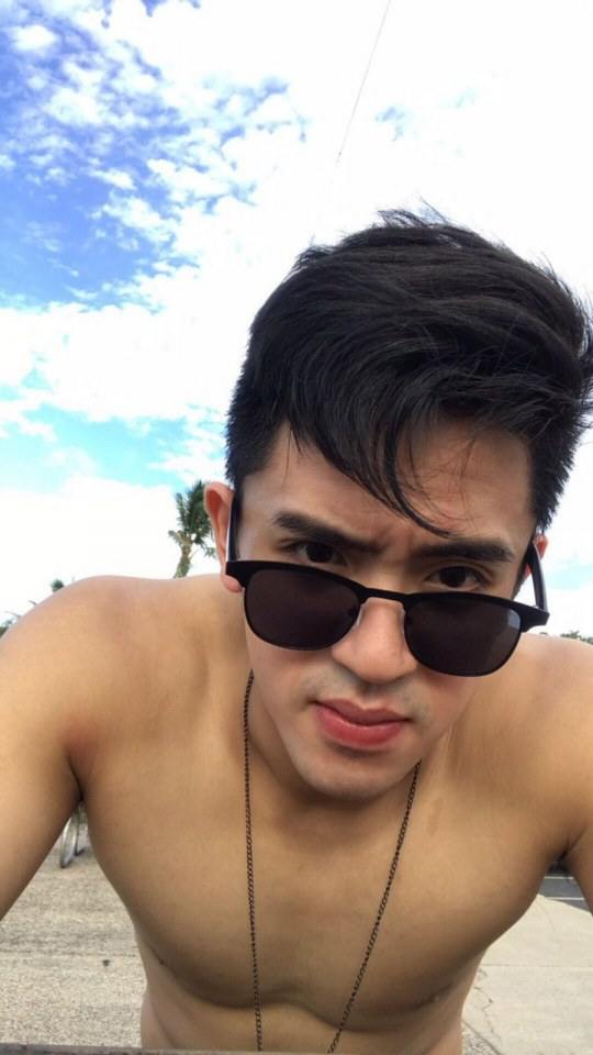 หล่อน่าเลีย