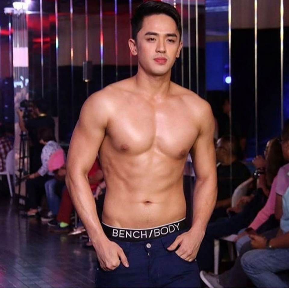 หล่อน่าเลีย