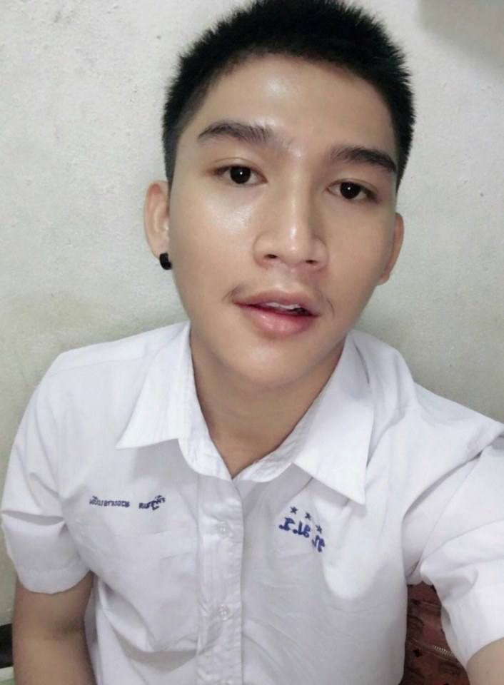 หล่อน่าเลีย