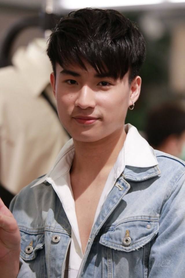 หล่อน่าเลีย