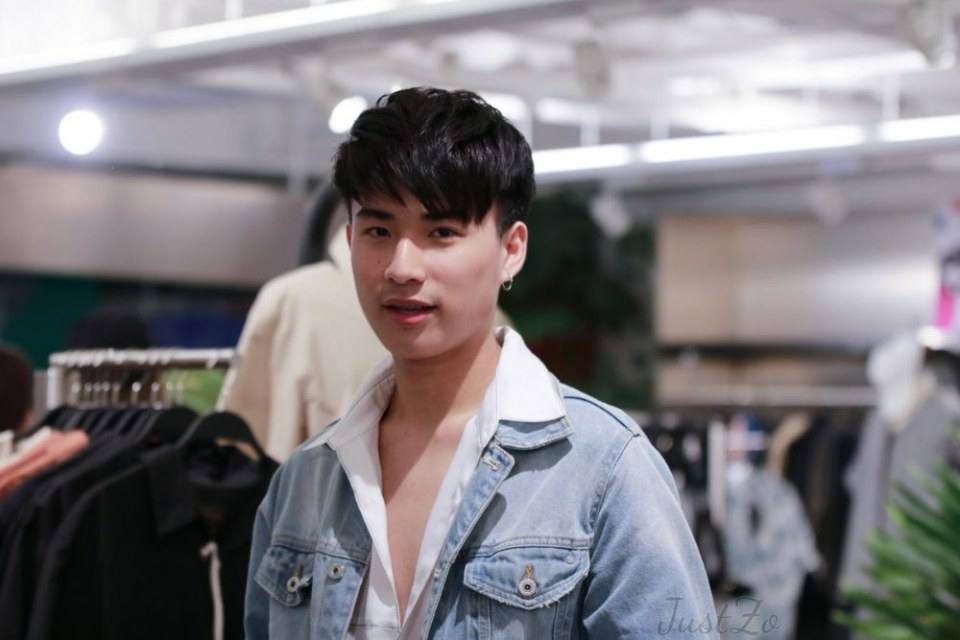 หล่อน่าเลีย