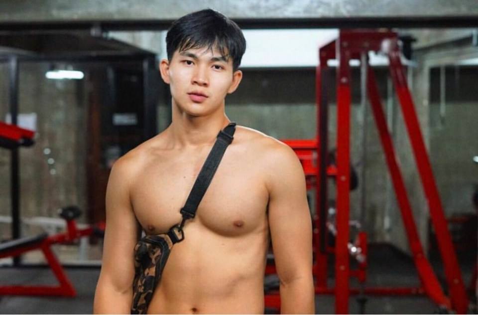 อยากโดนสักคน