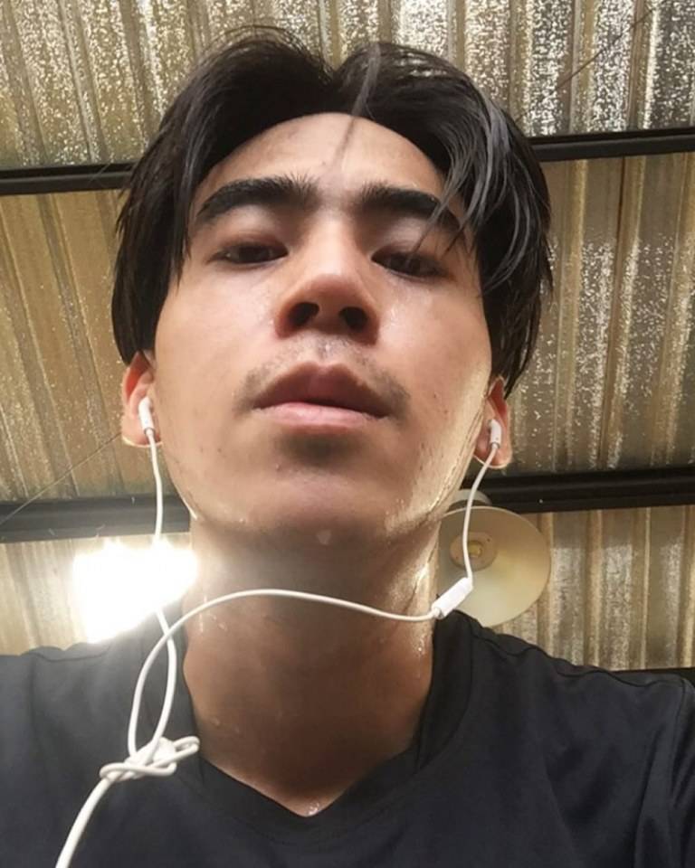 อยากโดนสักคน