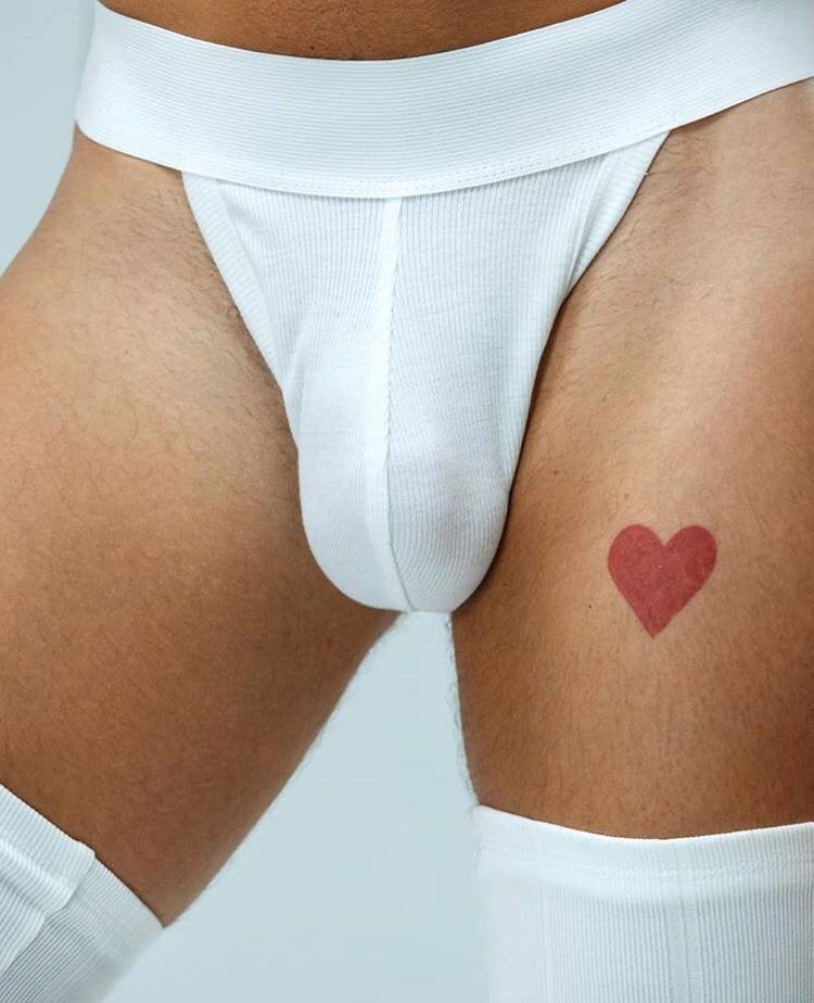 hot male 591 (18+)