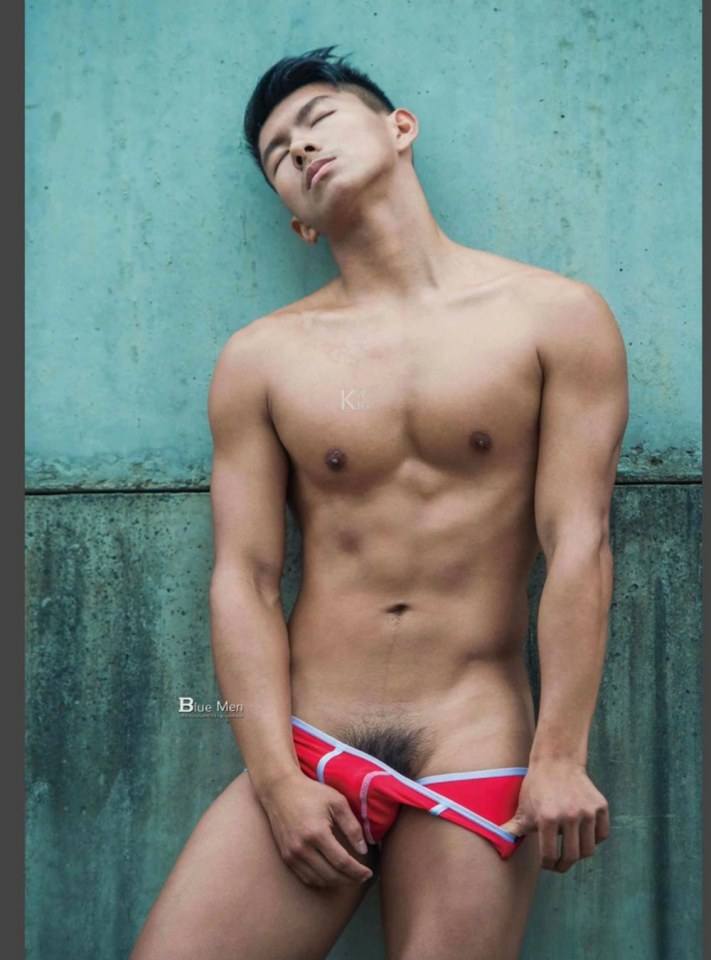 hot male 591 (18+)