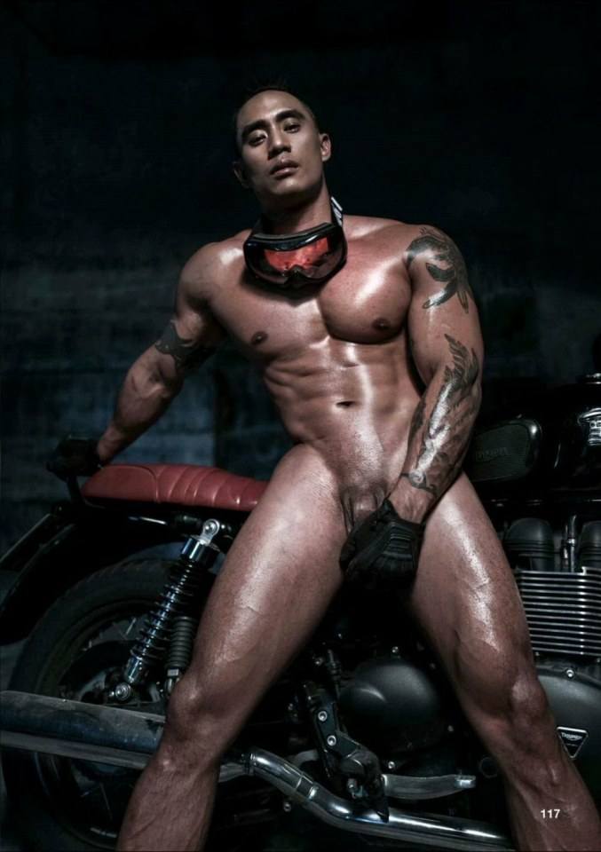 hot male 591 (18+)