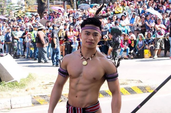 หนุ่มหล่อในเทศกาล Panagbenga