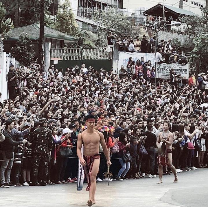 หนุ่มหล่อในเทศกาล Panagbenga
